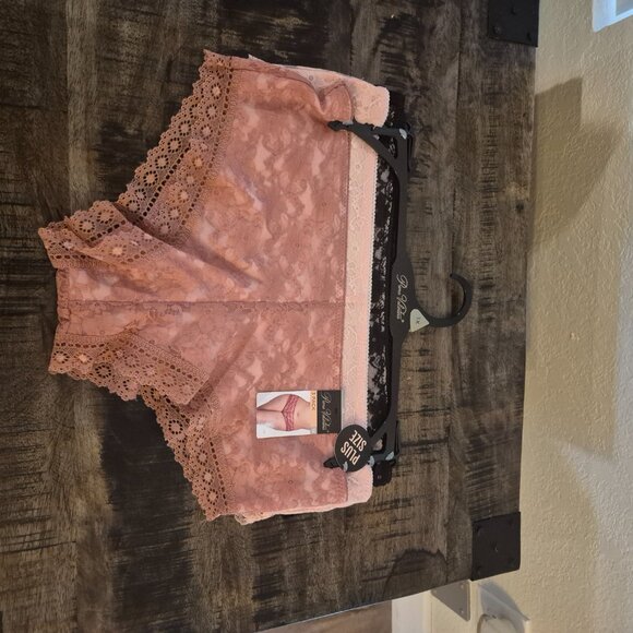 NWT Bundle of Plus Sized Undies 1X-3X - Picture 3 of 5